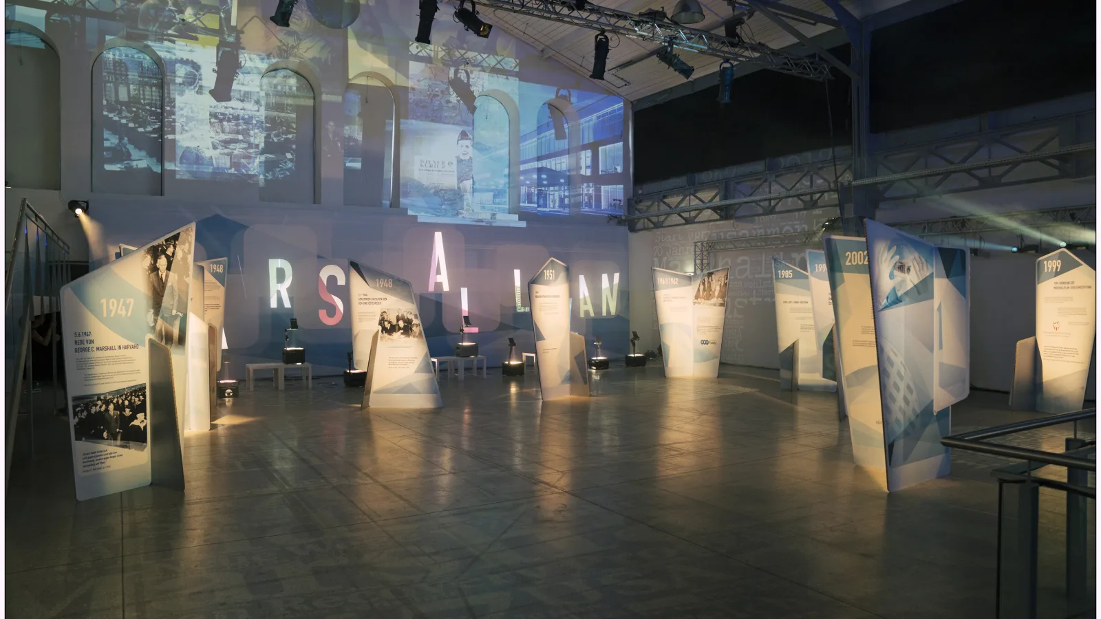 “70 Years of the Marshall Plan” on 21.6.2017. Projections in the exhibition. Photo: Lukas Beck