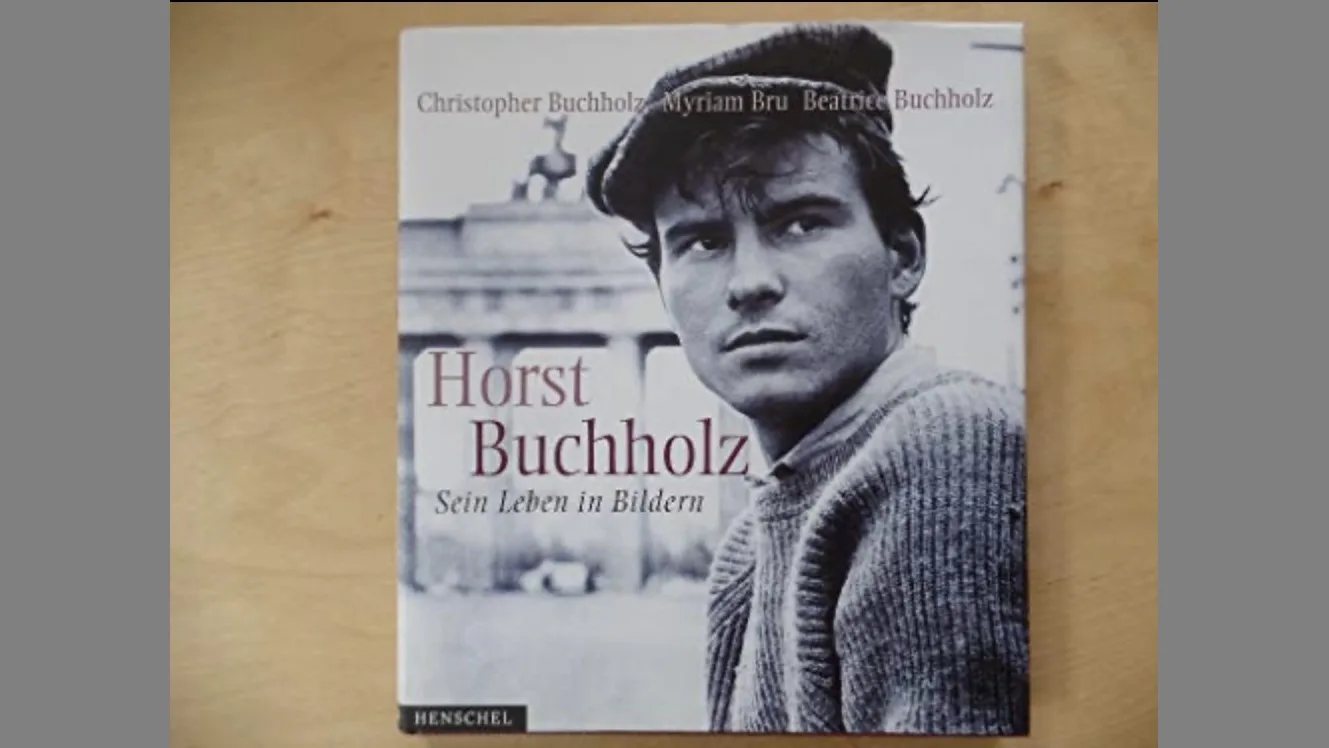 Buchcover „Horst Buchholz – sein Leben in Bildern“