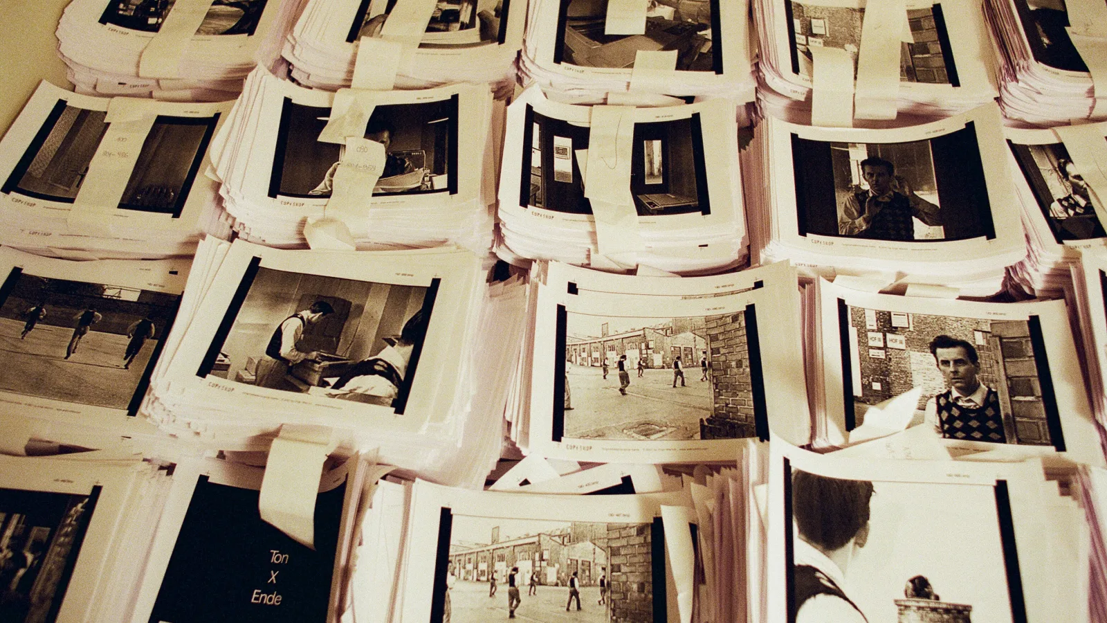 Shooting of “Copy Shop”, December 2000: Animation of the paper prints