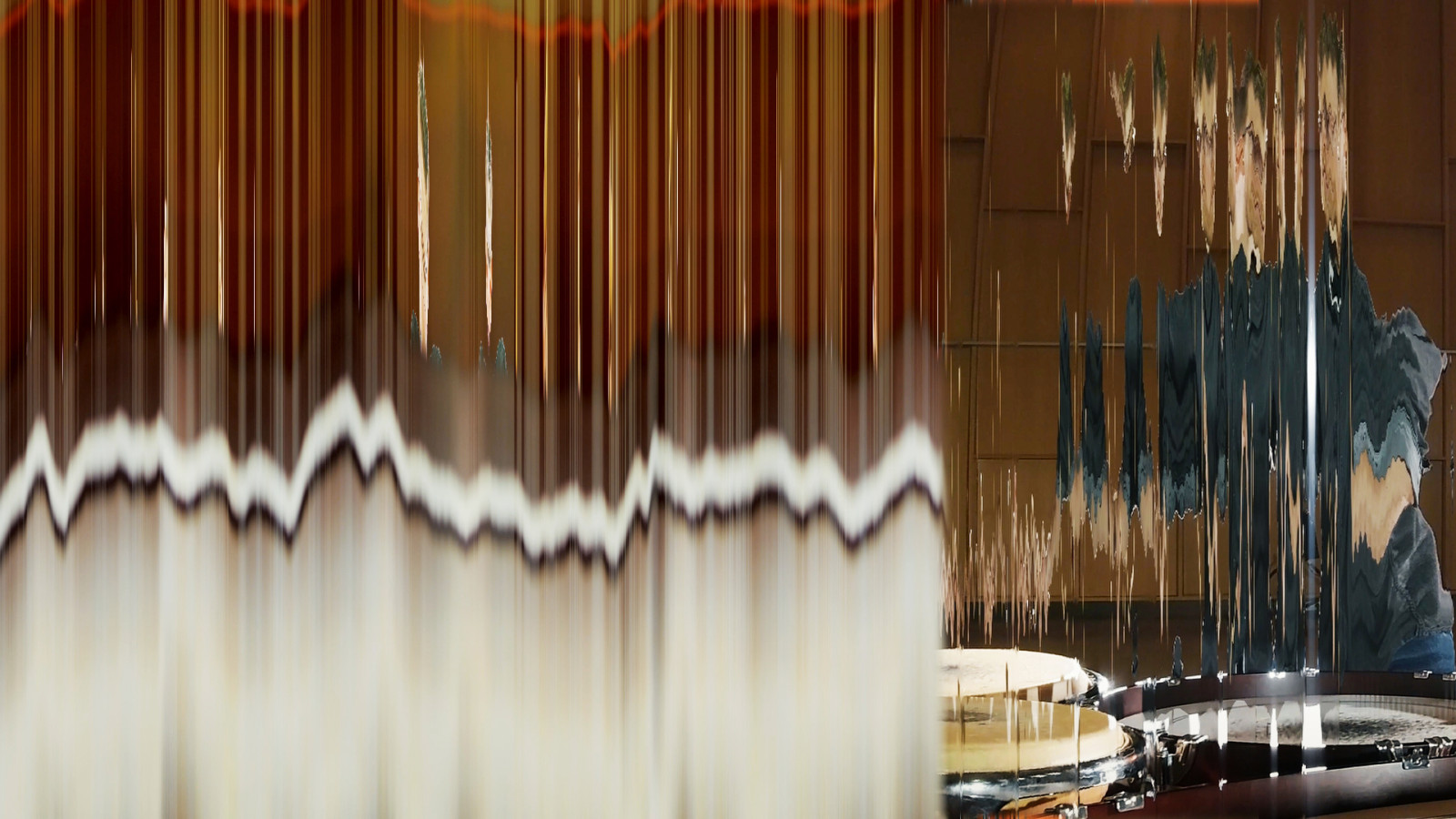 Microconcert: Yannis Xenakis: “Rebons B für fünf Wood-blocks und fünf Felle”, Hamburg Philharmonic State Orchestra, Conductor: Kent Nagano, Visualization: Virgil Widrich