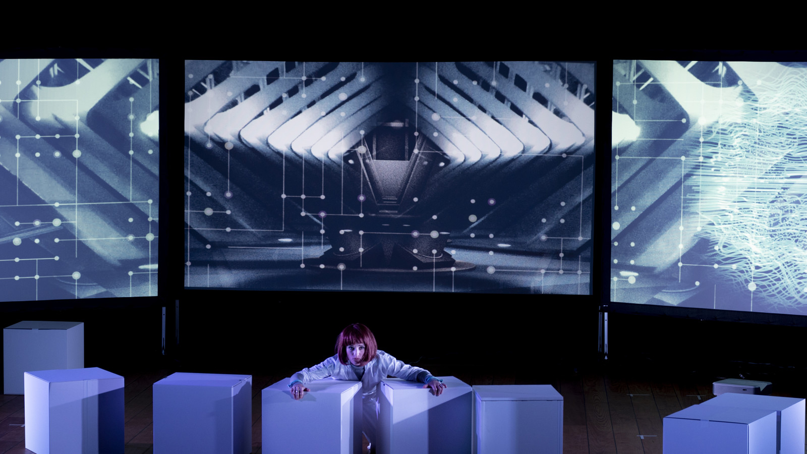 Anna Herbst in „Nova – Imperfecting Perfection“ von Franz Danksagmüller, Dortmund, Juni 2019
