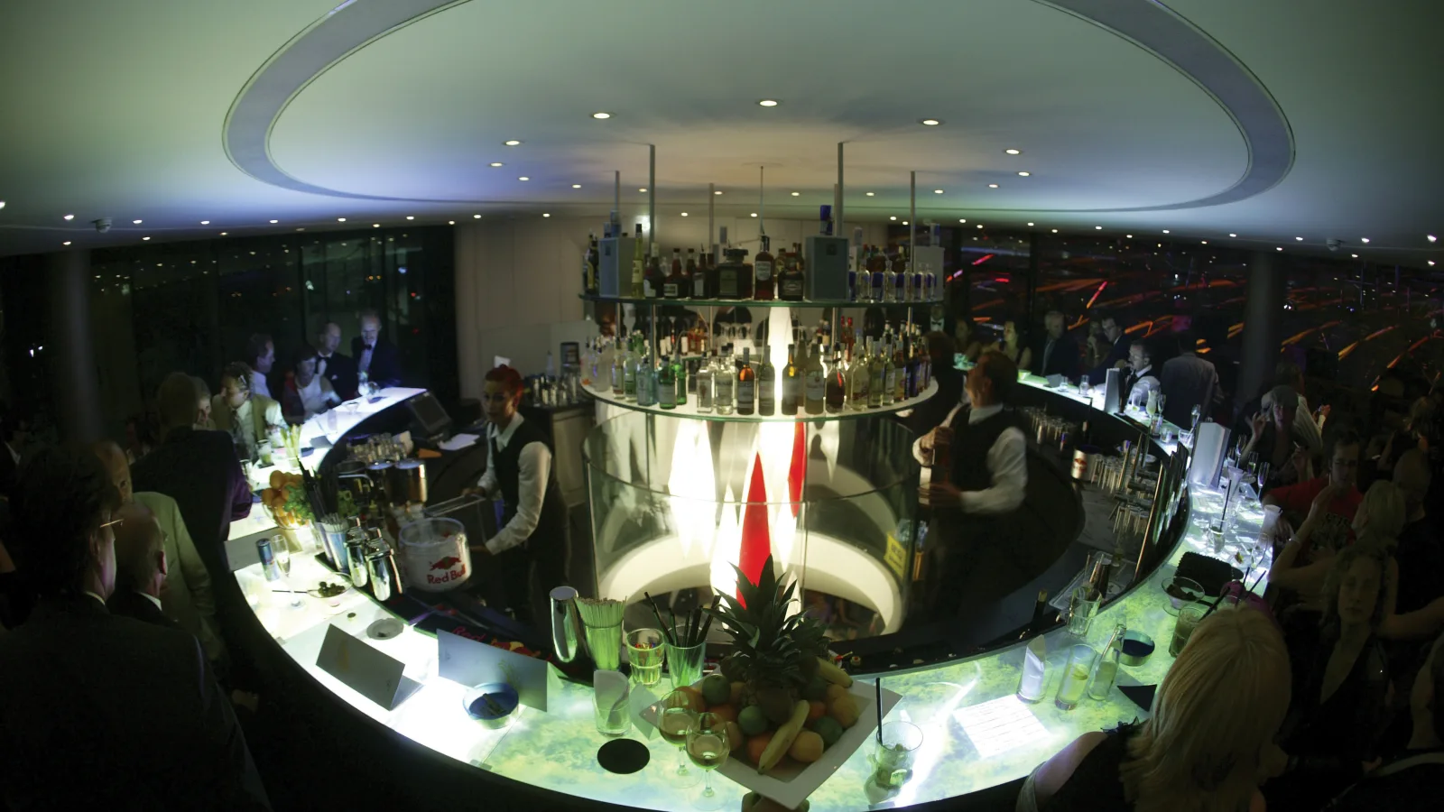 „Mayday Bar“ im Hangar-7