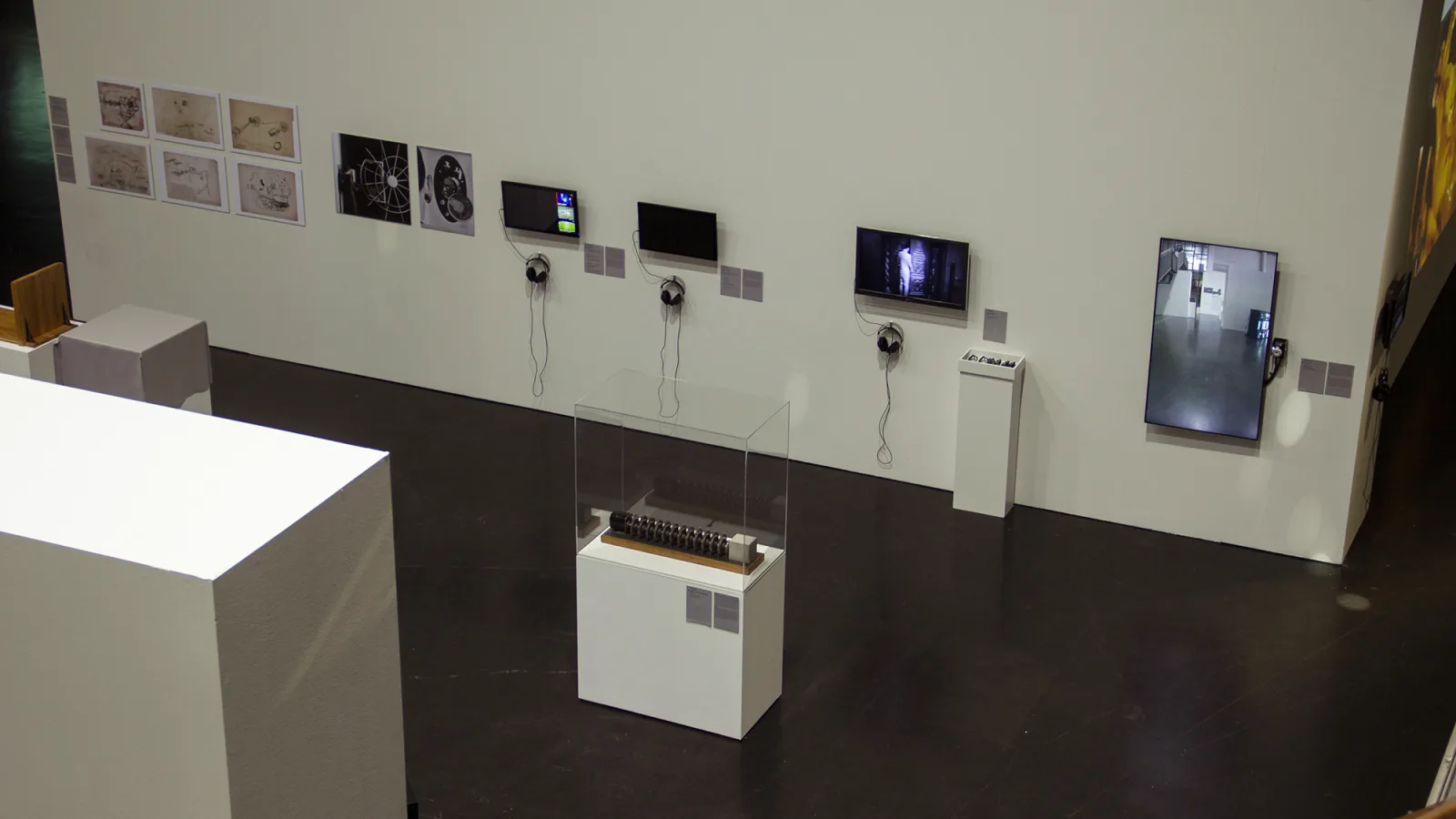 “tx-mirror”, real-time installation by Martin Reinhart and Virgil Widrich, ZKM-Karlsruhe, 2018. Photo: Virgil Widrich