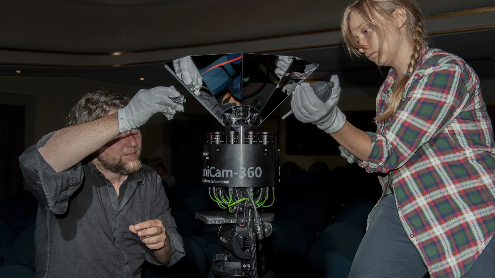 Filming of “tx-reverse” at the Kino Babylon Berlin, July 12, 2018. Photo: Alexander Grennigloh